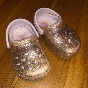 Rose Gold Glitter Fur Lined Crocs Size 6 Toddler